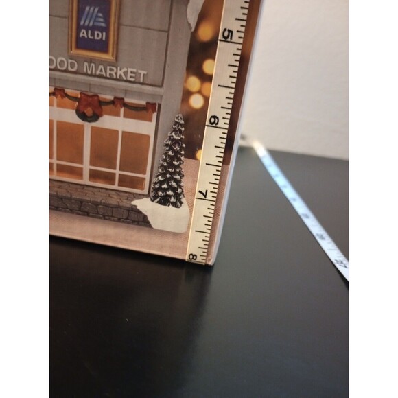 Merry Moments Aldi 2024 Store LED Light Up Holiday Christmas Village House NIB - Picture 8 of 9